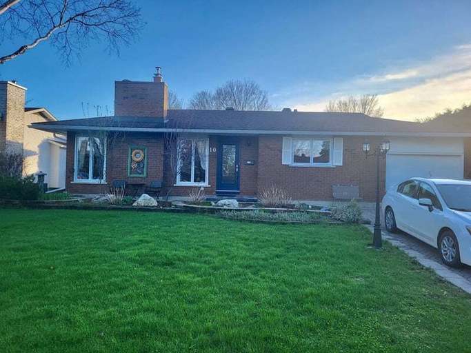 Photo of 10 Ettrick Crescent Property Image