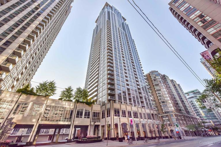Photo of College Park South Tower Property Image