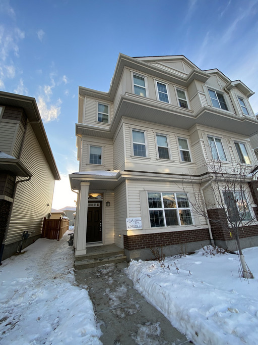 1325 Chappelle Blvd Main 1325 Chappelle Blvd, Edmonton Rentals For