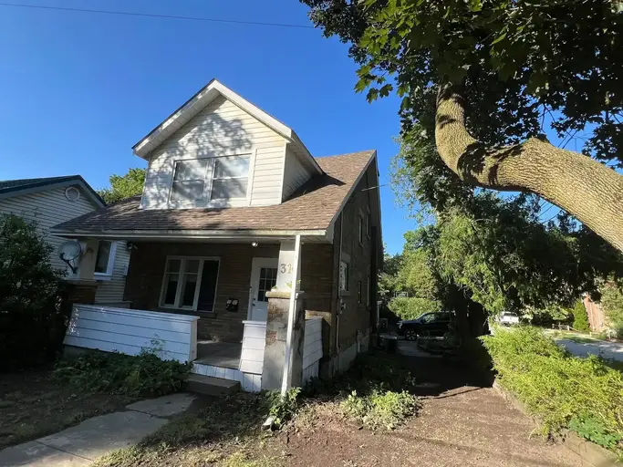 Photo of 31 Yorkshire Street N Guelph Property Image