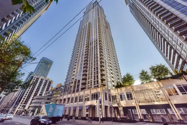Photo of College Park North Tower Property Image