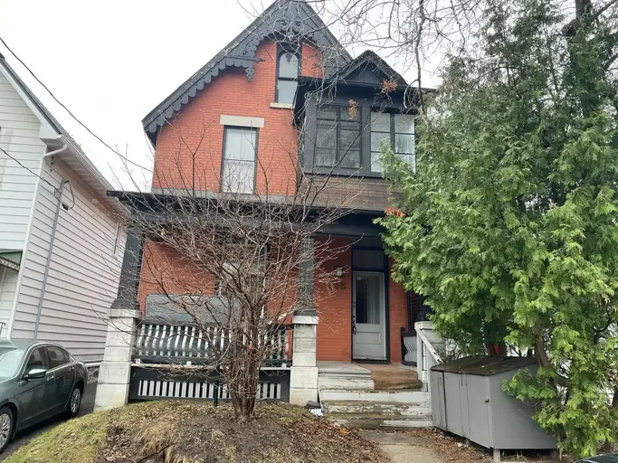 Photo of Unit 3 - 668 Cooper Street, Ottawa - Available to Move-In - One Month Rent Free On Signing One Year Lease! Property Image