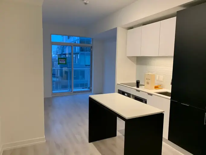 Photo of 33 Helendale Ave, Toronto, ON M4R 0A4 Property Image
