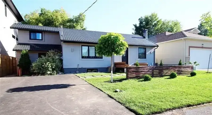 Photo of Unit B - 1564 Kingsdale Avenue, Gloucester - Available from July 1st 2025 Property Image