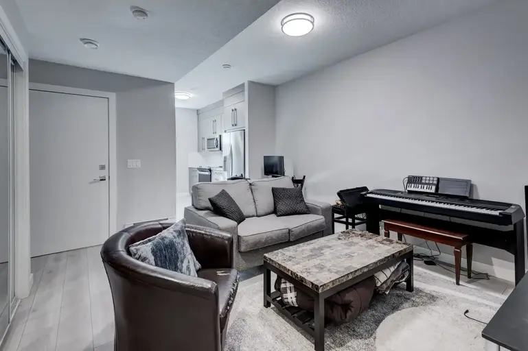 Photo of 144 Walcrest Blvd SE Property Image