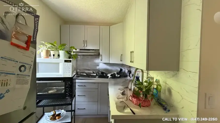 Photo of 3-254 Bruce St, Oshawa, Ontario L1H 1R5 Property Image