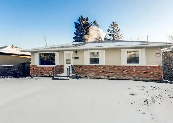Photo of 2028 38 ST SE CALGARY AB T2B 0Z6 Property Image