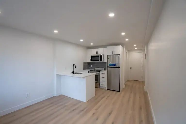 Photo of 3915 Masson Property Image