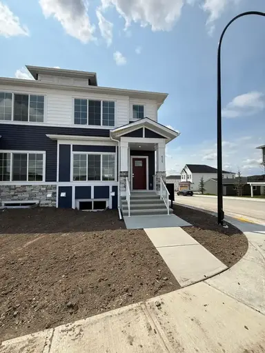 Photo of 615 Carrington Blvd, Calgary, AB, Canada Property Image