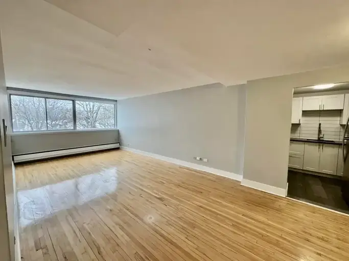 Photo of 5765 Cote Saint Luc Property Image