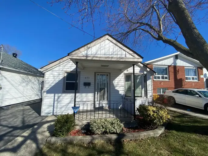 Photo of 571 MacDonnell Street Property Image