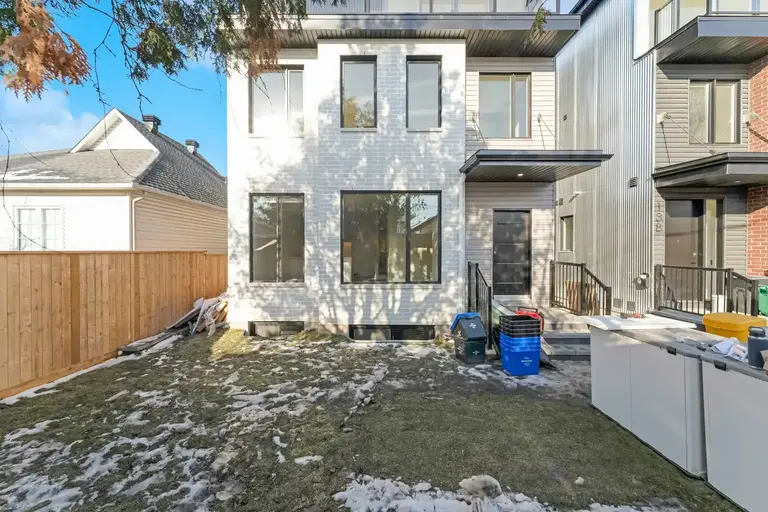 Photo of 132 Carillon Street Property Image