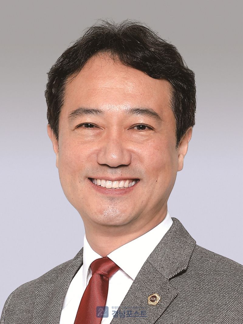 김주범 의원이 10년 이상 방치된 차도 위 버스정류소 244개에 대한 체계적 안전 대책 마련을 촉구했다. (대구광역시의회 제공)