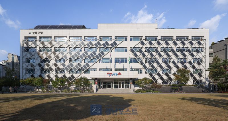 강동구가 8월 초까지 서울시와 합동으로 관내 민간 해체·굴토 공사장에 대한 특별점검을 실시한다. (강동구 제공)