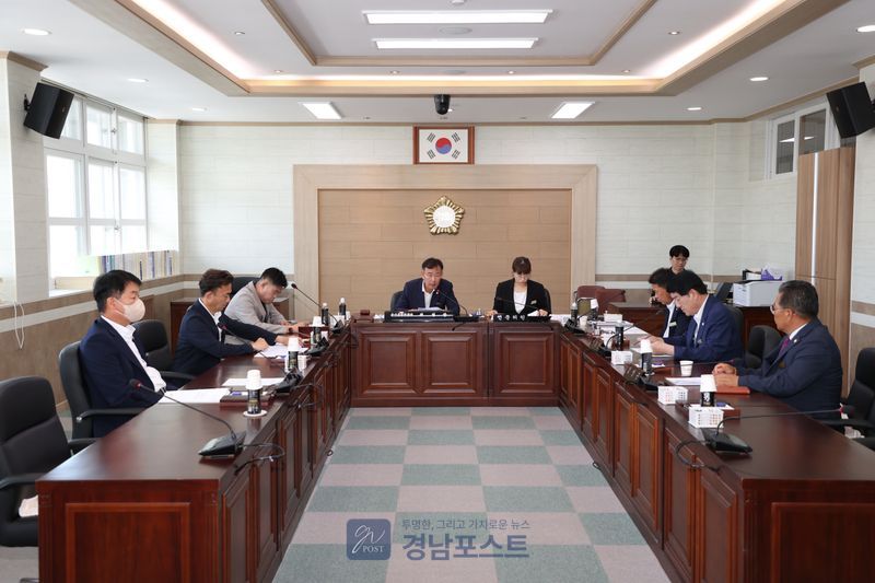 상주시의회가 윤리특별위원회를 구성하고 의원의 자질 심사와 윤리 감시 기능을 본격화했다. (경북 상주시의회 제공)