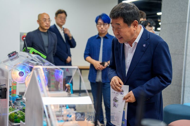 증평군이 유아부터 어르신까지 생애주기별 AI 교육 프로그램을 추진하며 스마트 교육도시 조성을 가속화하고 있다. (증평군 제공)