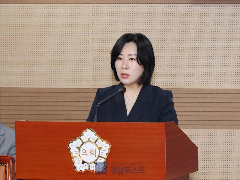 아산시의회가 탄소중립 정책 추진 현황을 점검하고 개선 방안을 마련하기 위해 5명 의원으로 구성된 특별위원회를 출범시키기로 의결했다. (아산시의회 제공)