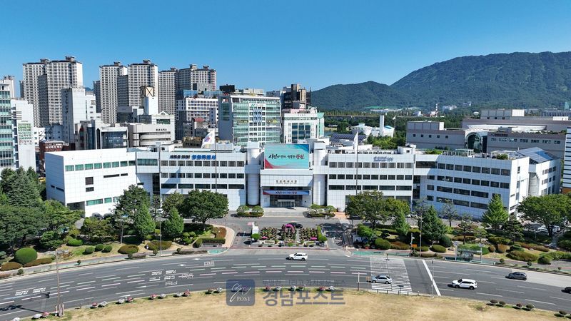 창원시가 재정 건전성을 이유로 민생지원금 지급을 결정하지 않고 미래 성장 기반과 일자리 창출에 투자하기로 했다. (창원특례시 제공)