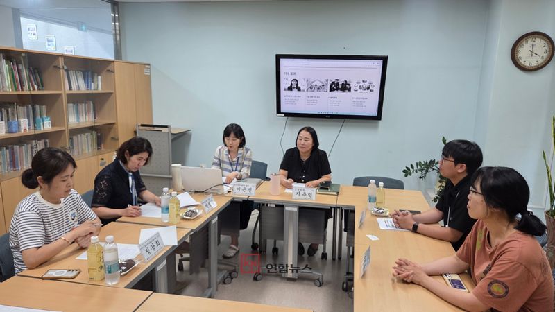 양산시청소년상담복지센터가 고위기 청소년 지원을 위해 지역 유관기관 관계자들과 사례회의를 개최했다. (양산시 제공)