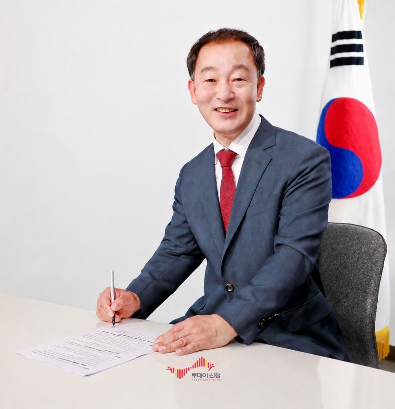 민선 9기 유명현 산청군수 (사진제공 산청군청)