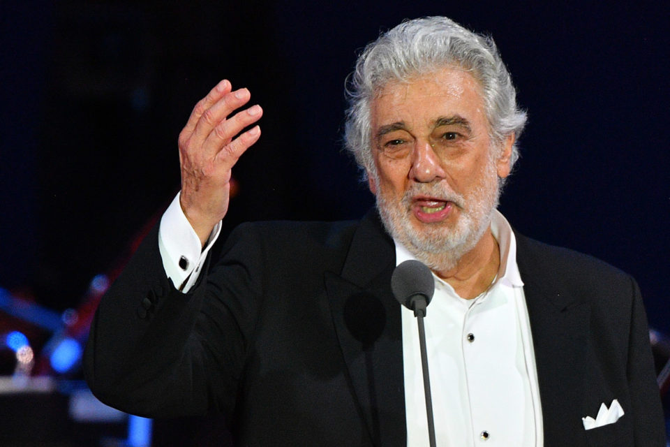 Assédio Sexual. Tenor Plácido Domingo diz “assumir toda a responsabilidade dos seus erros”