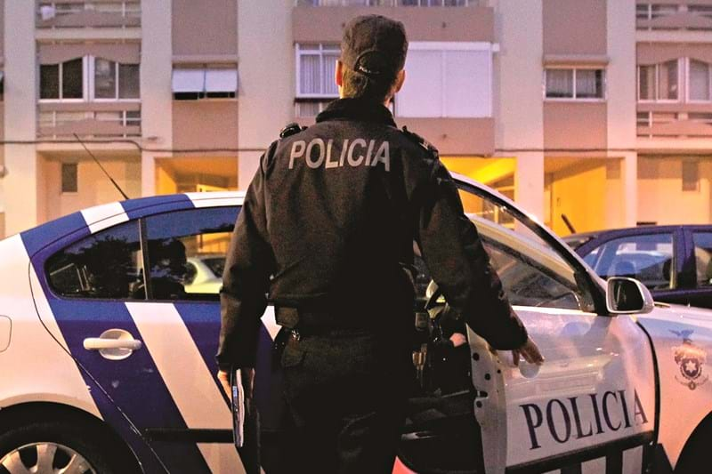 Polícia atropelado e arrastado cerca de 20 metros em Barcelos