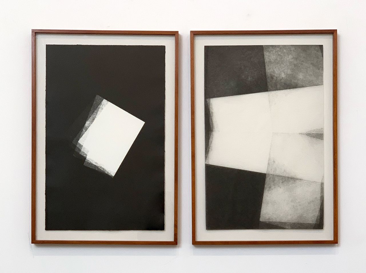 Dobra , 2015/2016 | Monotipia sobre papel de algodão e monotipia sobre papel japonês / monotype on cotton paper and monotype on Japanese paper 60 x 85.5 cm