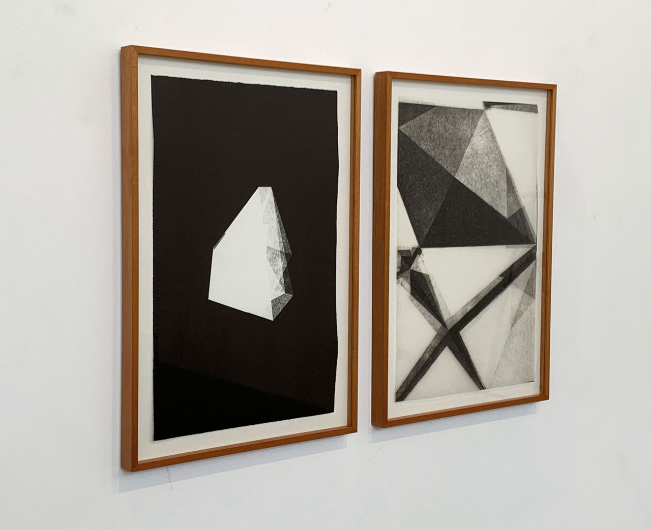 Dobra, 2015/2018 | Monotipia sobre papel de algodão e monotipia sobre papel japonês / monotype on cotton paper and monotype on Japanese paper 60 x 85.5 cm