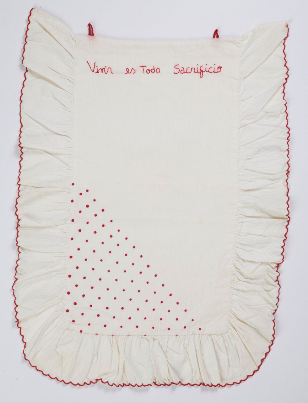 Vivir es Todo Sacrificio, 1996 | Embroidery with inclusion on blanket 43 x 55 cm