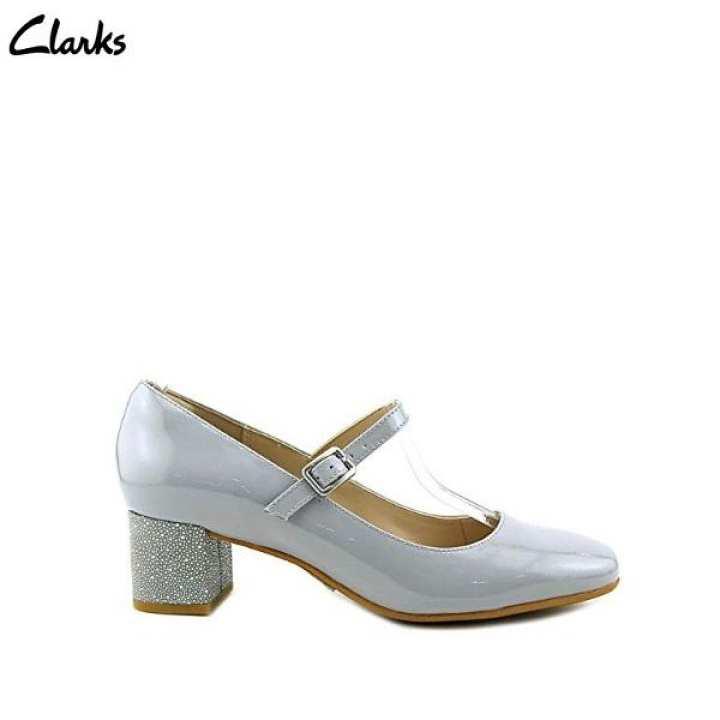 Contestar el teléfono maximizar el fin Best deals for Clarks Chinaberry Pop Black Pat Heel Sandals For Women in  Nepal - Pricemandu!