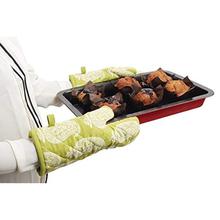 Amazon Brand - Solimo 100% Cotton Padded Oven Gloves,