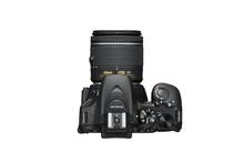 Nikon D5600 DSLR With Lens Kit (Free Camera Bag and 16 GB Memory Card)