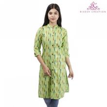 Green Front Buttoned Abstract Printed Rayon Kurti