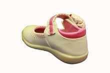 Baby girls close shoes