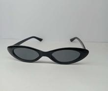 Black cat eyed sunglass for ladies