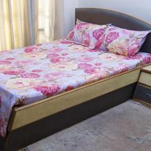 Felatin Floral Bedsheet with pillow covers