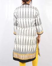 Saavya Design's Women Printed Black And White Kurti