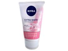 NIVEA Extra White Pore Minimising Scrub Pearl Extract Cleanser, 100g