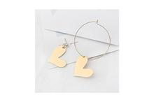 Gold Toned Asymmetric Design Heart Shaped Earrings