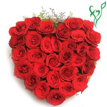 30 red roses in heart shape