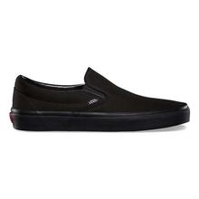 Vans Black Vn000Eyebka Classic Slip-On Shoes For Women -901172