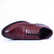 Kapadaa: Caliber Shoes Wine Red Lace Up Formal Shoes For Men – (B 637 C)