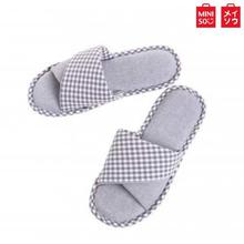 MINISO Men’S Checks Slippers(Grey 41-42)