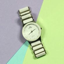 White Round Dial Analog Watch For Women