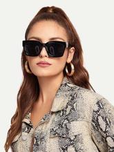 Lookscart Black Oversized Fashionable Unisex Sunglass