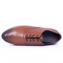 Kapadaa: Caliber Shoes Leather Tan Brown Lace Up Formal Shoes For Men – ( P 514 L )