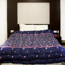 Dark Navy 100% Cotton Stitched Double Bed Quilt