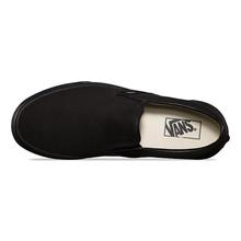 Vans Black Vn000Eyebka Classic Slip-On Shoes For Women -901172