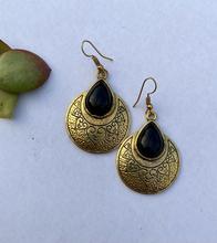 Oval Shaped Black Stone Heart Textured Ethnic Earrings