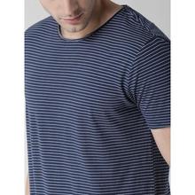 Scotch & Soda Men Blue Striped Round Neck T-shirt